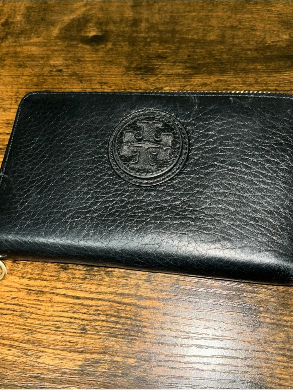 Tory Burch Black Pebble Leather Zip-Around Wristlet Wallet Logo Excellent